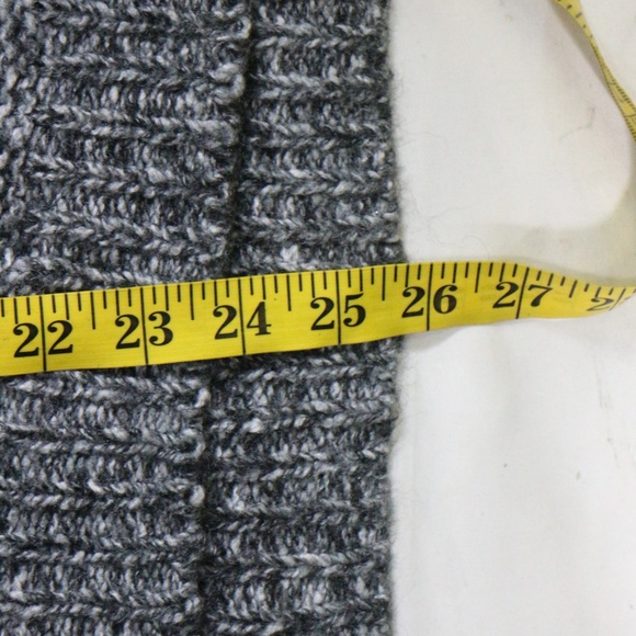 FOREVER 21 Heather Gray Wool Stretchy Sweater - Picture 8 of 8